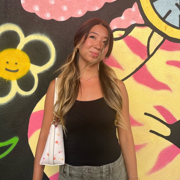 Meet your Posher, Karys - Picture 1 of 1